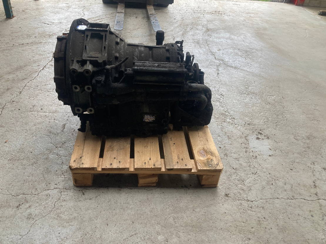 ZF Getriebe ZF 5HP 592C 5HP592C 4149053031 MAN A21 A23 Ecomat - Getriebe für Bus: das Bild 1 ZF Getriebe ZF 5HP 592C 5HP592C 4149053031 MAN A21 A23 Ecomat - Getriebe für Bus: das Bild 1