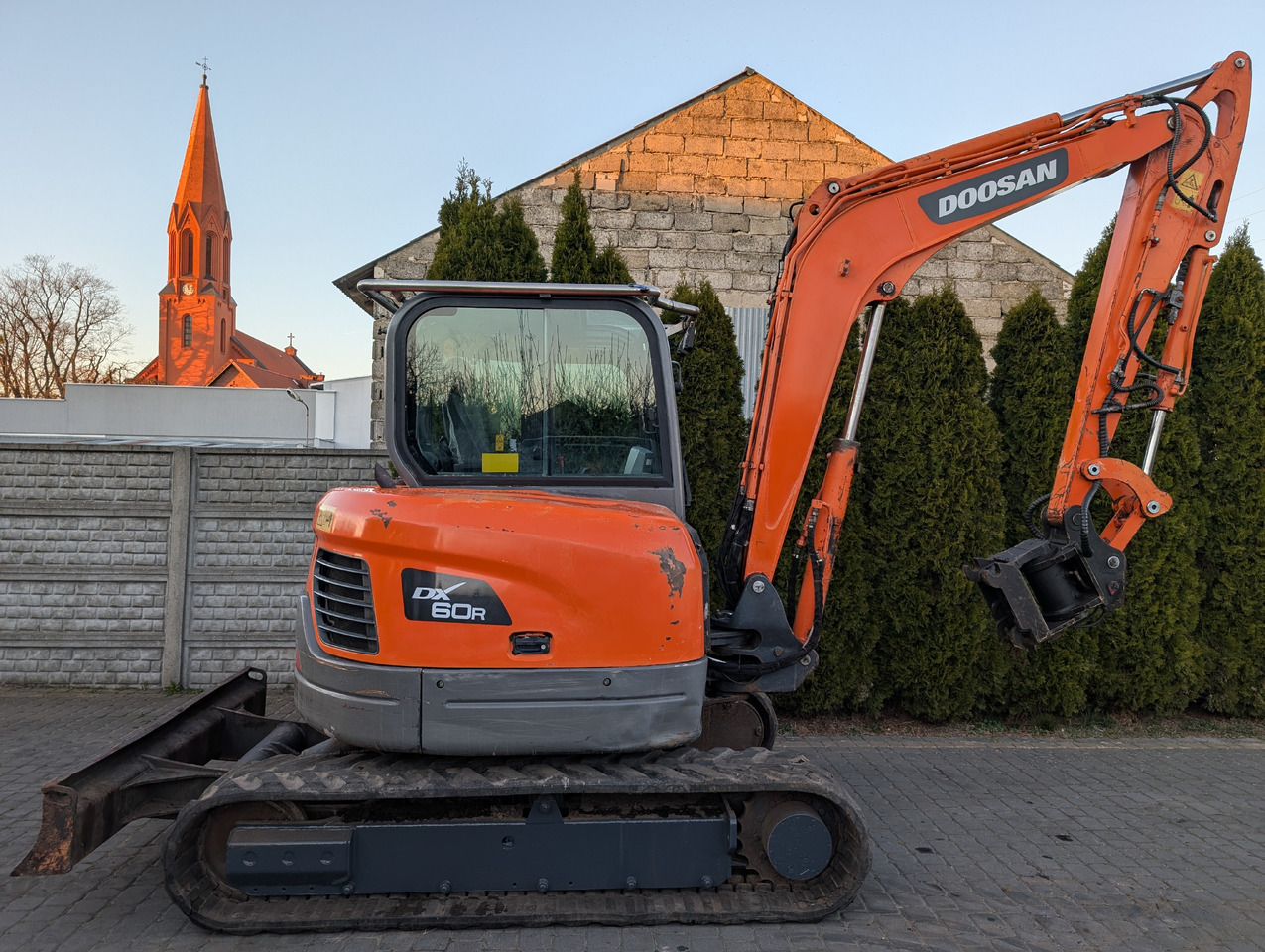 DOOSAN DX60R - Bagger: das Bild 2 DOOSAN DX60R - Bagger: das Bild 2