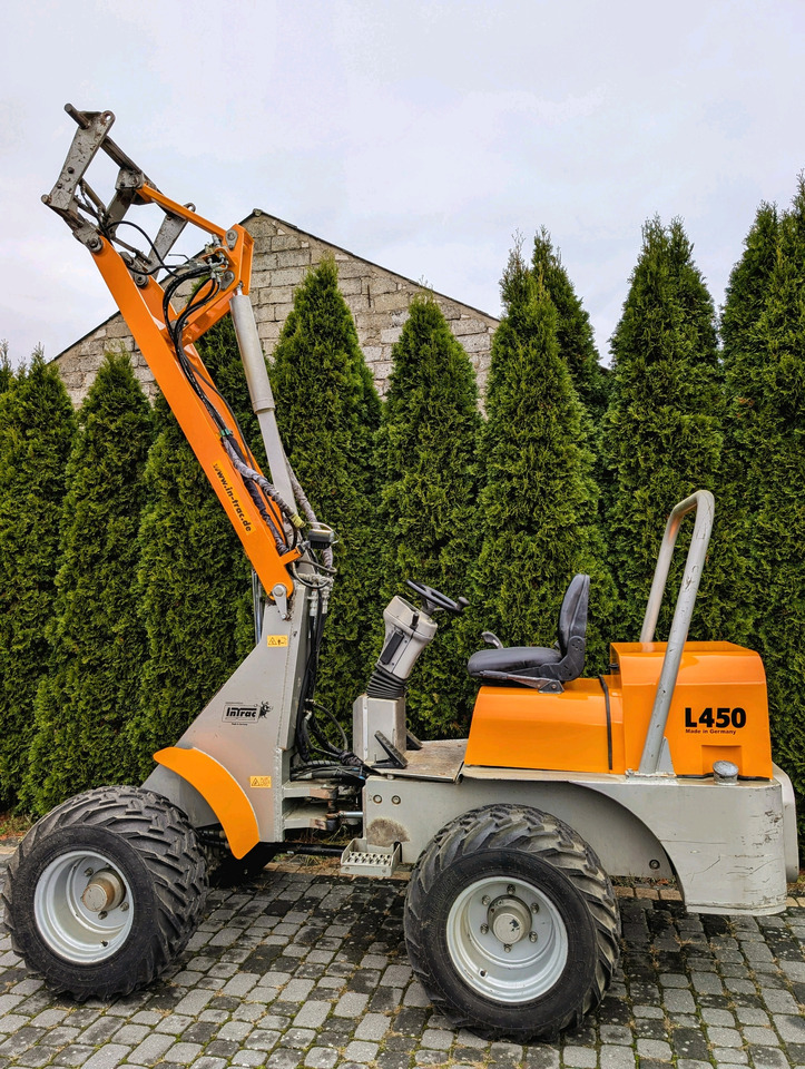 INTRAC L450 - Landmaschine: das Bild 4 INTRAC L450 - Landmaschine: das Bild 4