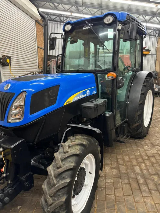 New Holland T4050 - Landmaschine: das Bild 3 New Holland T4050 - Landmaschine: das Bild 3