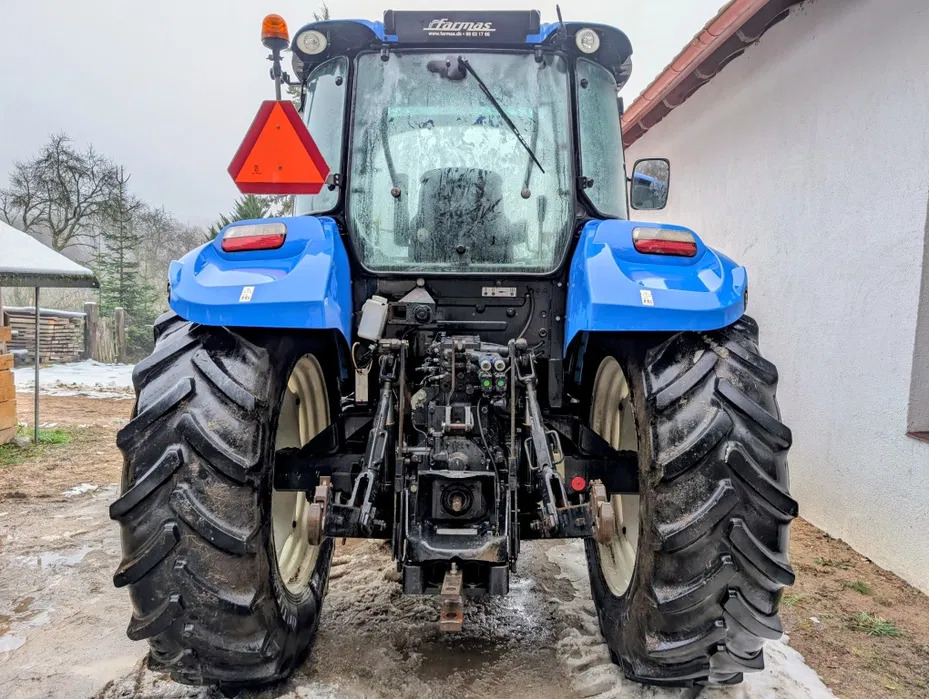 New Holland T5.115 - Traktor: das Bild 3 New Holland T5.115 - Traktor: das Bild 3