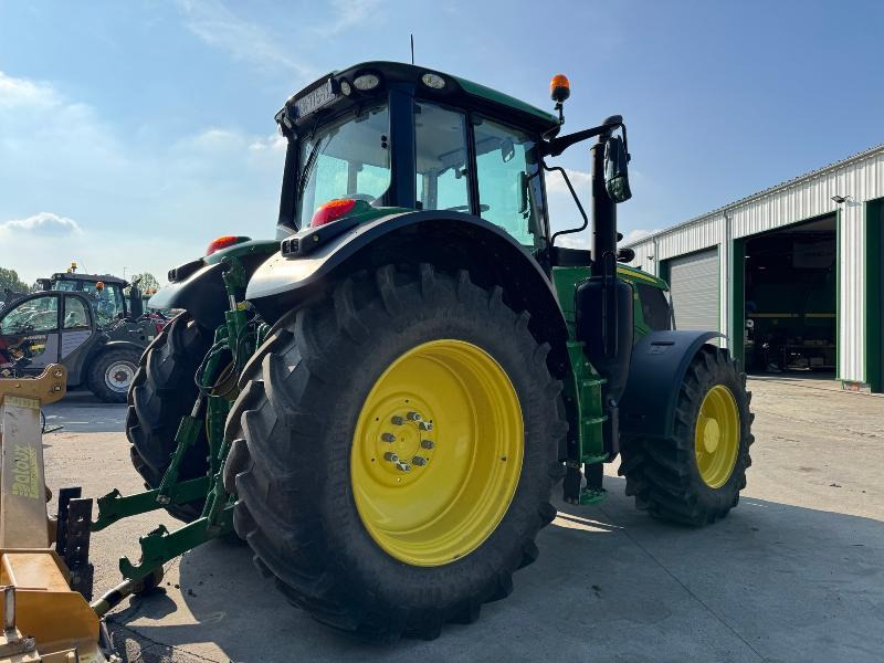 JOHN DEERE 6195M - Traktor: das Bild 4 JOHN DEERE 6195M - Traktor: das Bild 4