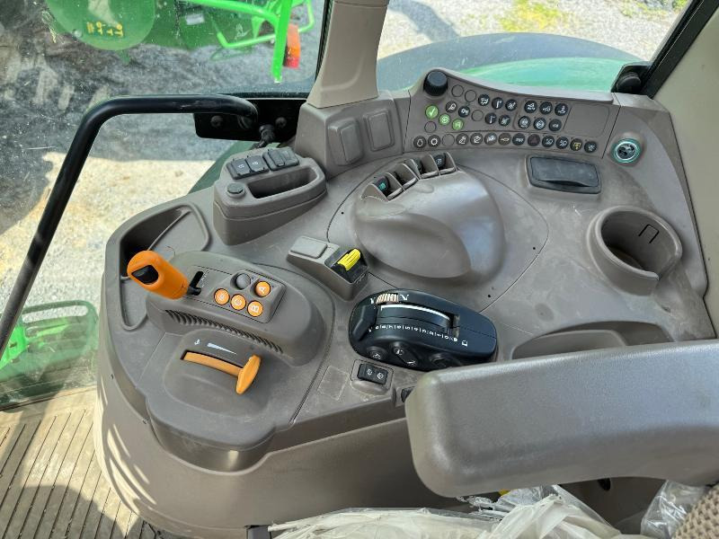 Traktor JOHN DEERE 6195M: das Bild 8