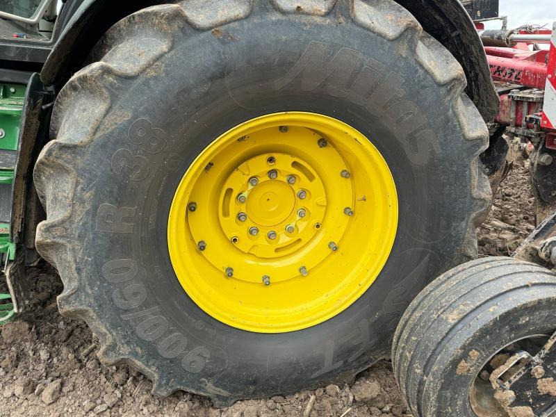 JOHN DEERE 6R250 - Traktor: das Bild 5 JOHN DEERE 6R250 - Traktor: das Bild 5