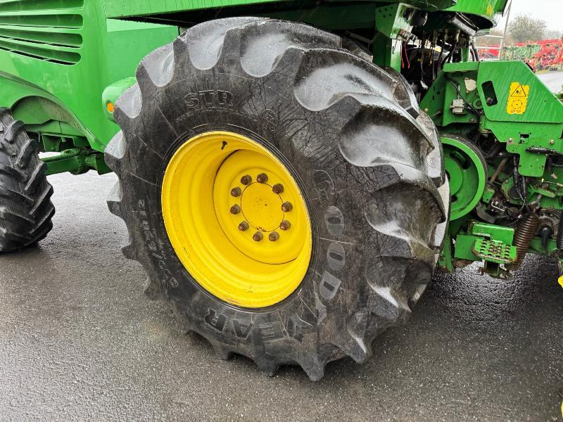 JOHN DEERE 7750 i - Feldhäcksler: das Bild 5 JOHN DEERE 7750 i - Feldhäcksler: das Bild 5