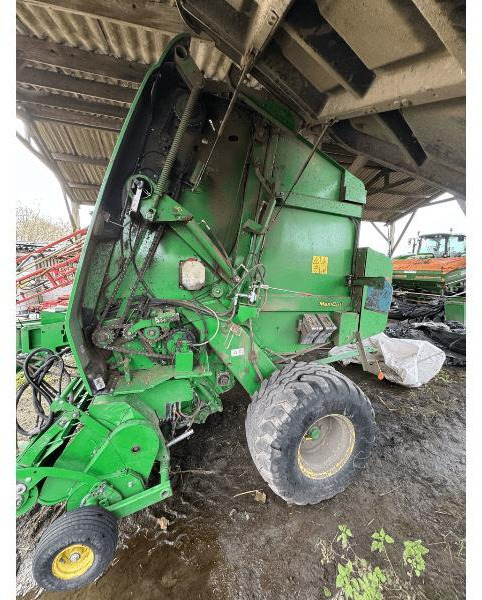 JOHN DEERE 864 MAXICUT - Rundballenpresse: das Bild 4 JOHN DEERE 864 MAXICUT - Rundballenpresse: das Bild 4