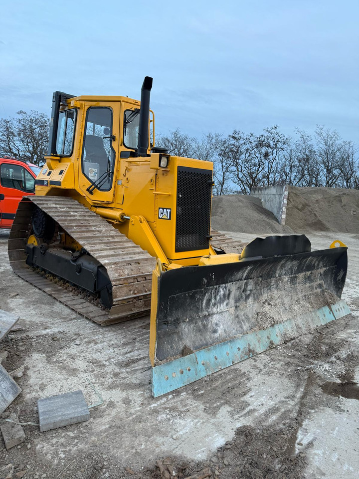 CATERPILLAR D4H BULLDOZER - Bulldozer: das Bild 1 CATERPILLAR D4H BULLDOZER - Bulldozer: das Bild 1