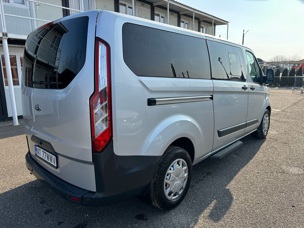 FORD TRANSIT CUSTOMS - Personentransporter: das Bild 2 FORD TRANSIT CUSTOMS - Personentransporter: das Bild 2