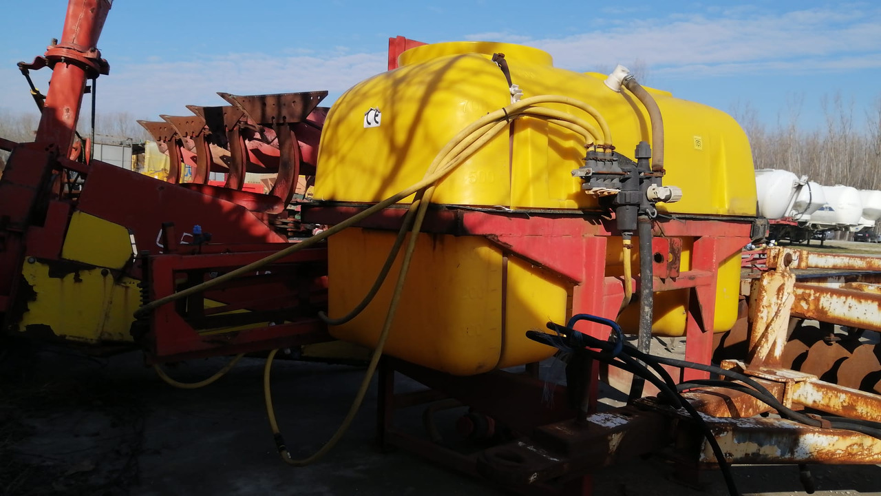 Herbicide Worn /Sprayer 800 l 12m - Anbauspritze: das Bild 4 Herbicide Worn /Sprayer 800 l 12m - Anbauspritze: das Bild 4