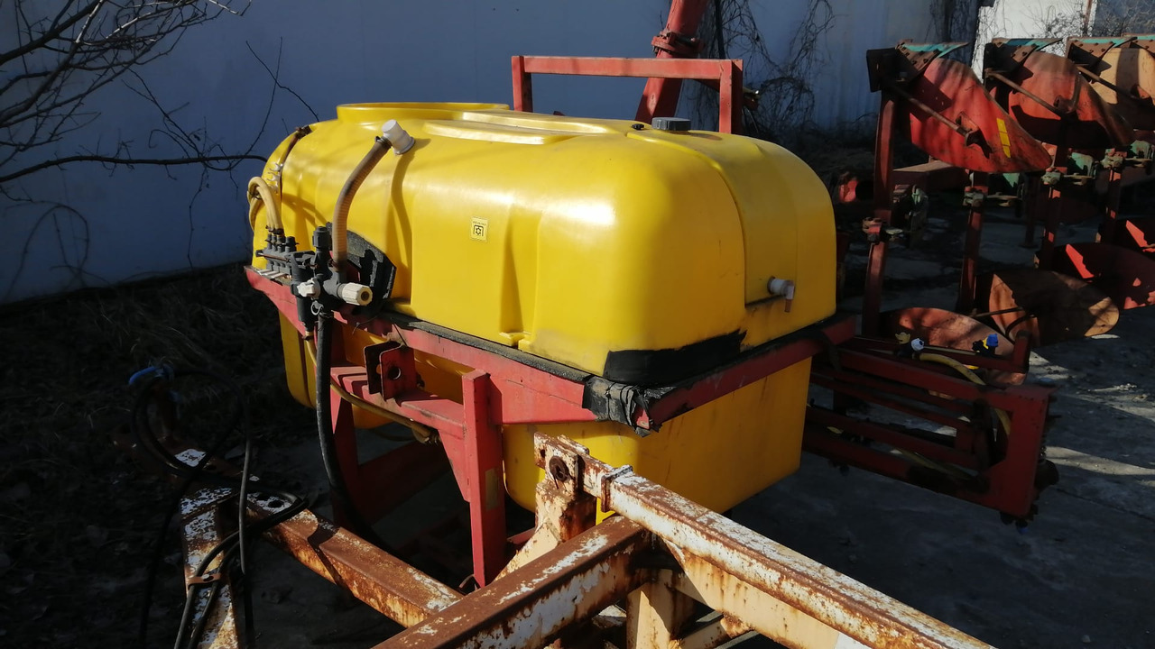Herbicide Worn /Sprayer 800 l 12m - Anbauspritze: das Bild 1 Herbicide Worn /Sprayer 800 l 12m - Anbauspritze: das Bild 1