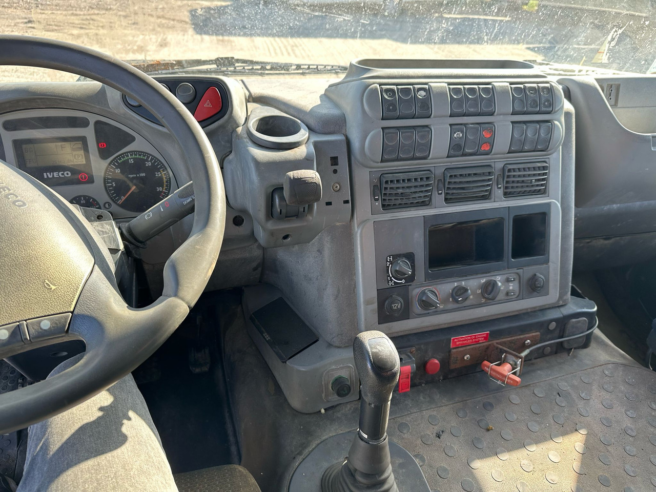 Iveco Trakker Tipper - Kipper: das Bild 3 Iveco Trakker Tipper - Kipper: das Bild 3