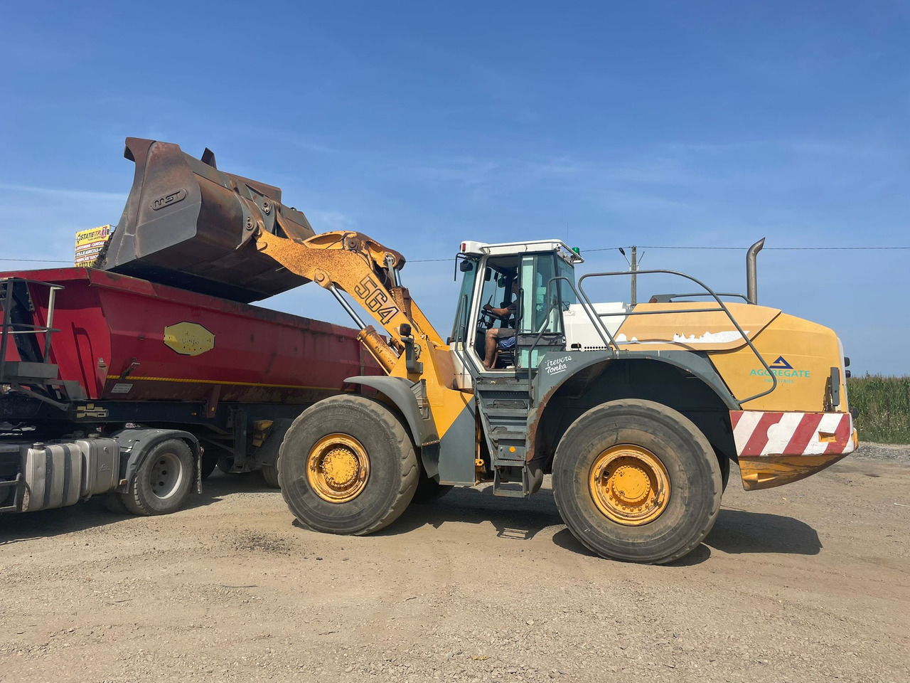 LIEBHERR 564 FRONT LOADER - Radlader: das Bild 4 LIEBHERR 564 FRONT LOADER - Radlader: das Bild 4