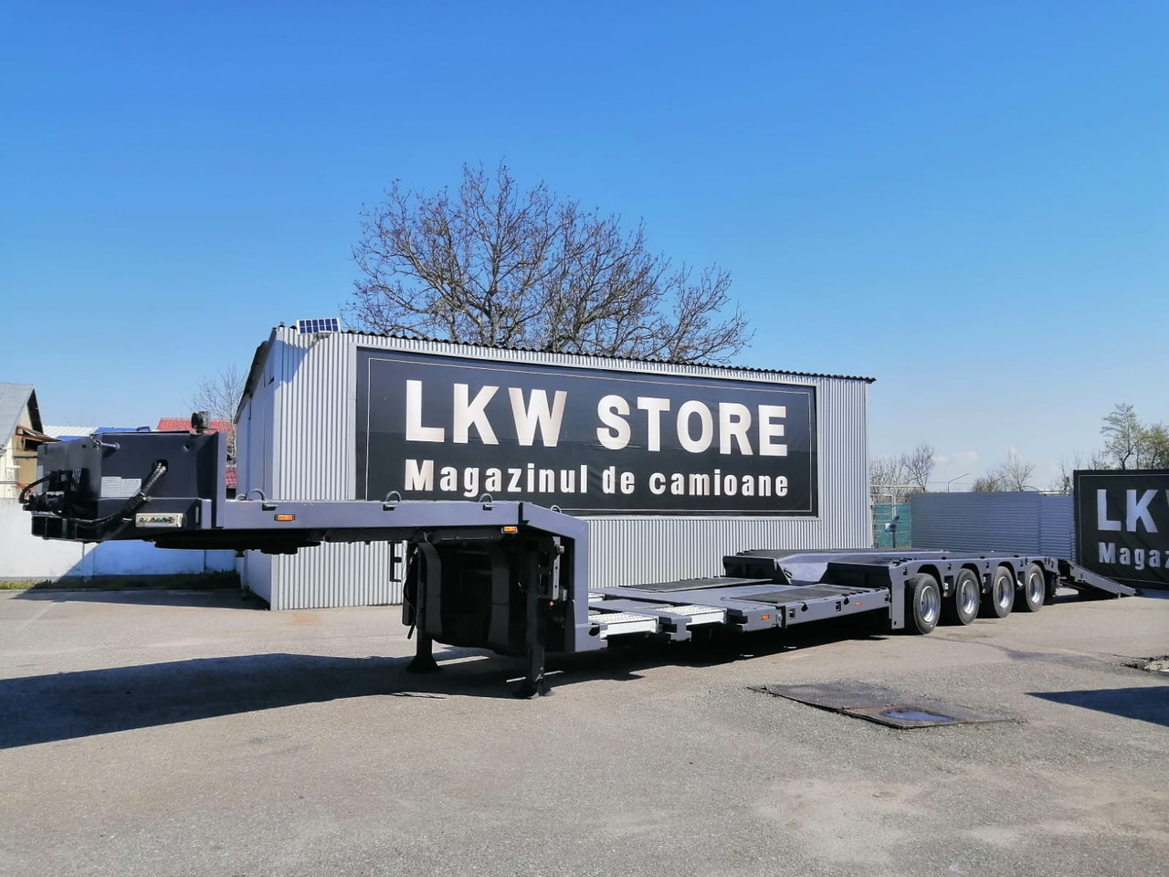 Langendorf Trailer-Tiefbett, 4 Axe, 59 to, extension, TOP !!! - Tieflader Auflieger: das Bild 1 Langendorf Trailer-Tiefbett, 4 Axe, 59 to, extension, TOP !!! - Tieflader Auflieger: das Bild 1