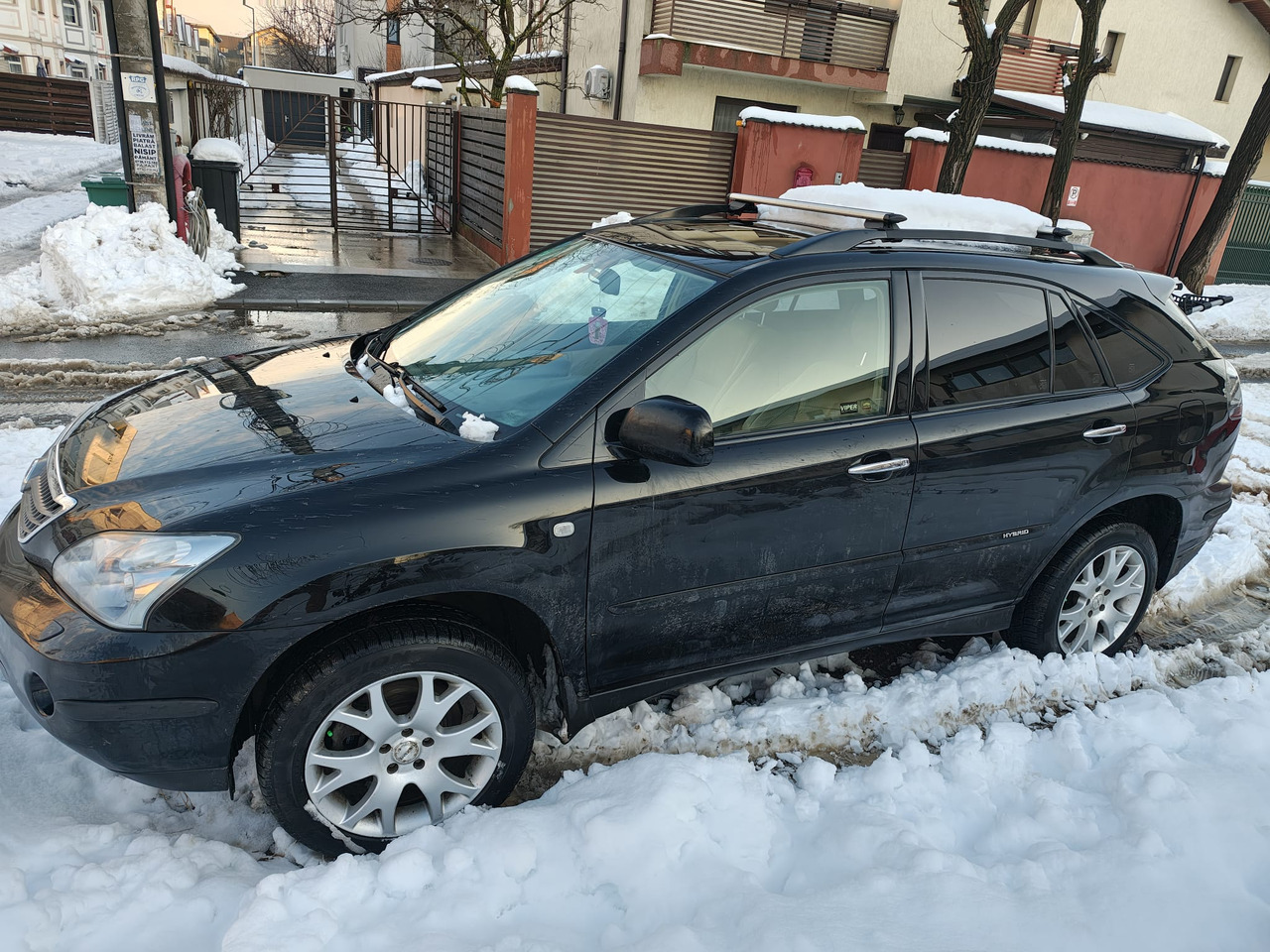 Lexus RX 400H - SUV/ Geländewagen: das Bild 4 Lexus RX 400H - SUV/ Geländewagen: das Bild 4
