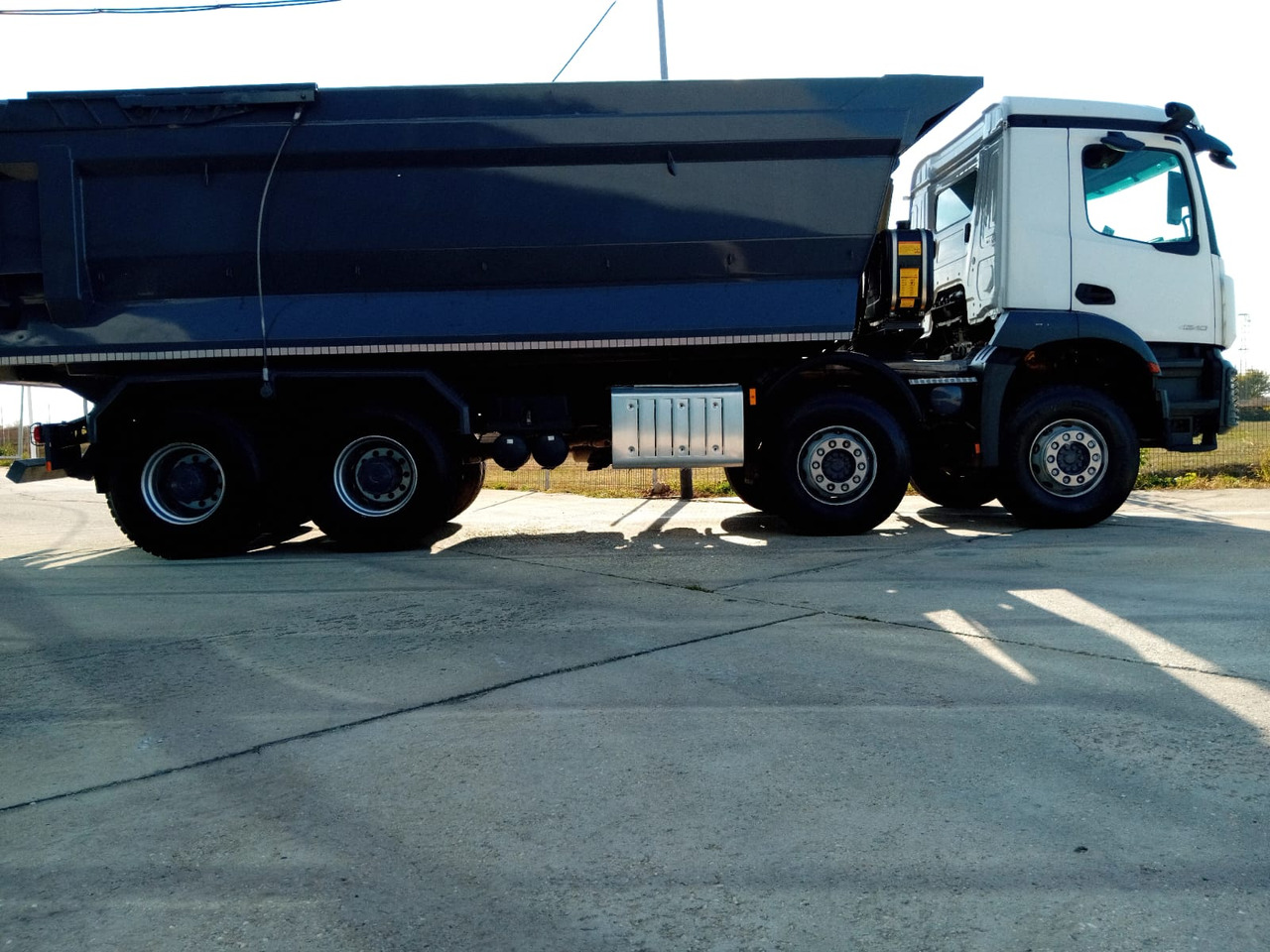 Mercedes-Benz Arocs 42.40 8×4 Basculanta/Tipper/Kipper Heavy Duty, TOP !!! - Kipper: das Bild 3 Mercedes-Benz Arocs 42.40 8×4 Basculanta/Tipper/Kipper Heavy Duty, TOP !!! - Kipper: das Bild 3
