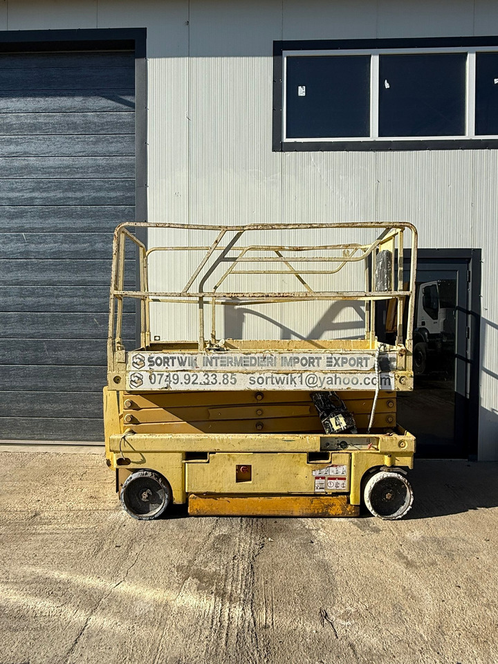 NACELLE - Scherenbühne: das Bild 5 NACELLE - Scherenbühne: das Bild 5