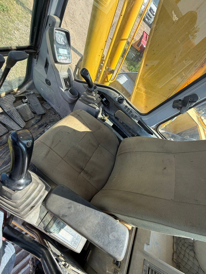 NEW HOLLAND E 215 EXCAVATOR - Kettenbagger: das Bild 3 NEW HOLLAND E 215 EXCAVATOR - Kettenbagger: das Bild 3
