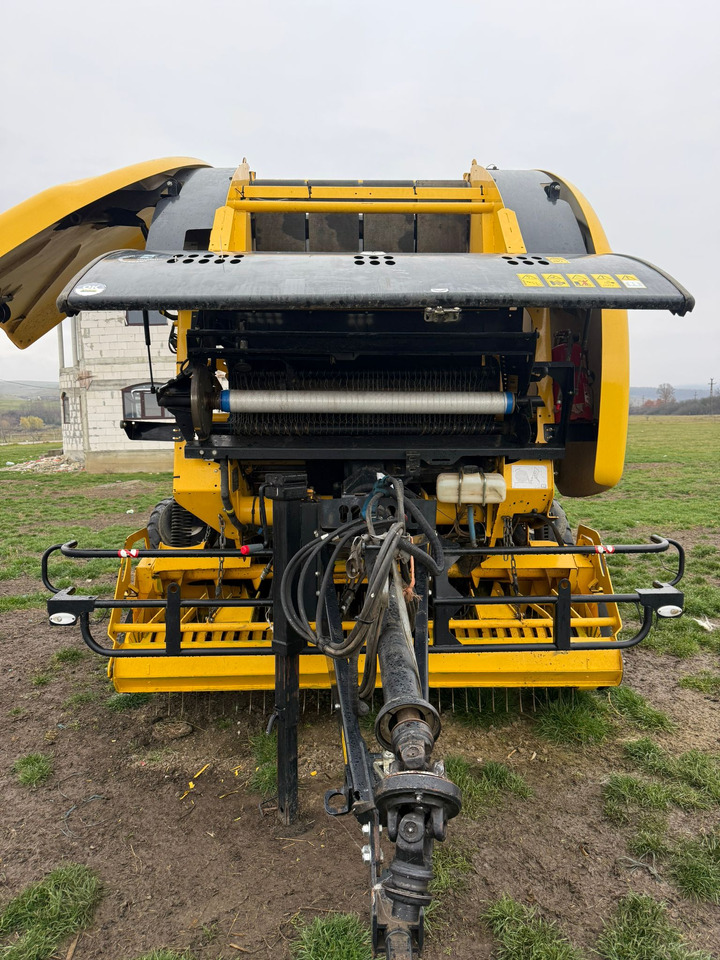 New Holland Roll-Belt 180 Baler - Rundballenpresse: das Bild 2 New Holland Roll-Belt 180 Baler - Rundballenpresse: das Bild 2