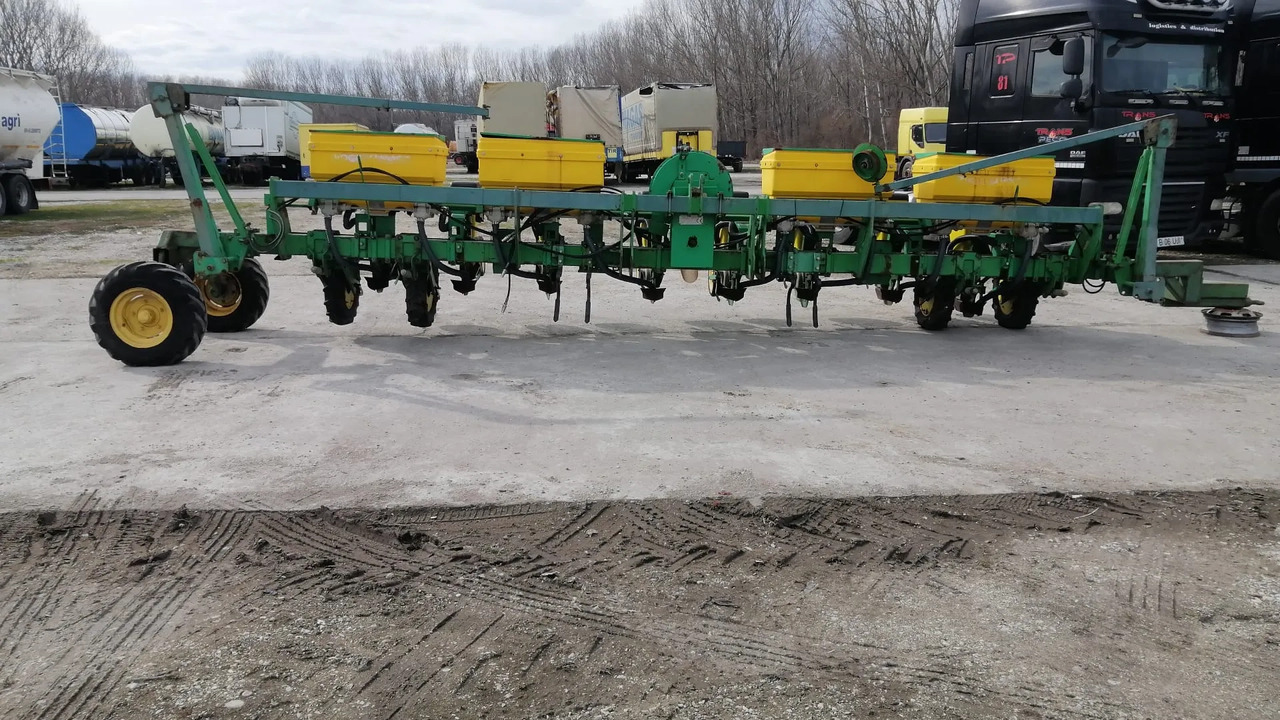 SFOGGIA GAMA PLUS 12/9m/12 Rows Seeding Machine - Einzelkornsämaschine: das Bild 2 SFOGGIA GAMA PLUS 12/9m/12 Rows Seeding Machine - Einzelkornsämaschine: das Bild 2