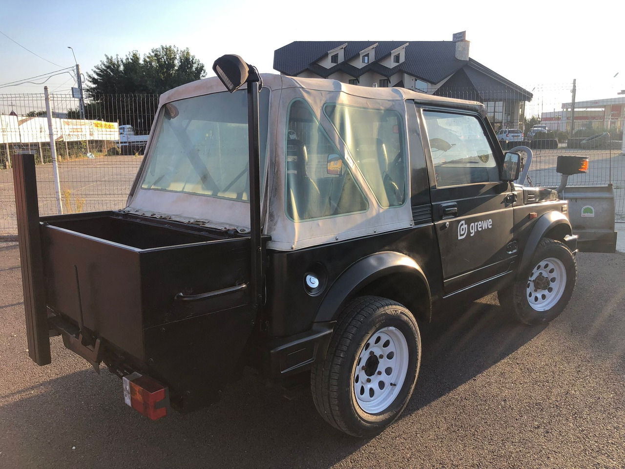 SUZUKI SAMURAI - SUV/ Geländewagen: das Bild 4 SUZUKI SAMURAI - SUV/ Geländewagen: das Bild 4