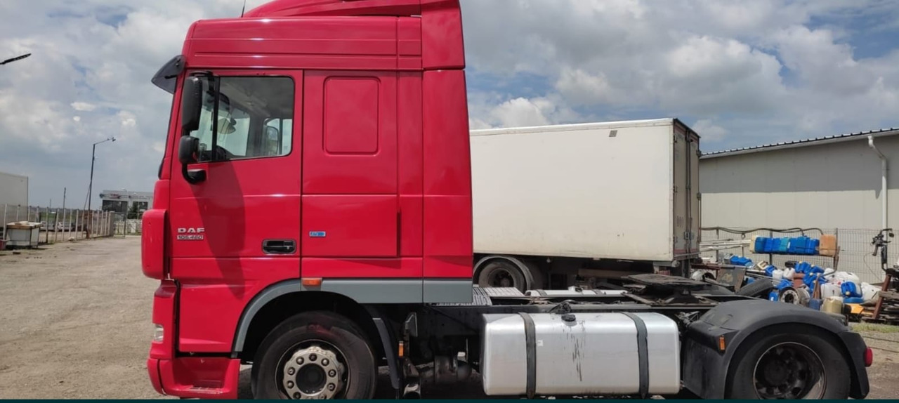DAF XF 105.460 Automat - Sattelzugmaschine: das Bild 3 DAF XF 105.460 Automat - Sattelzugmaschine: das Bild 3