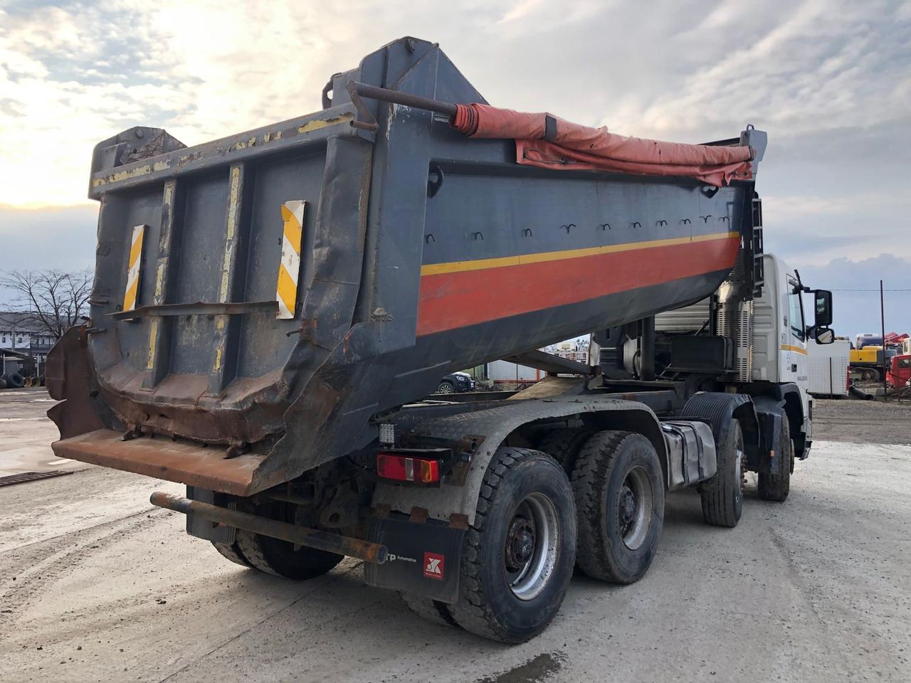 VOLVO FM 420 Tipper - Kipper: das Bild 3 VOLVO FM 420 Tipper - Kipper: das Bild 3