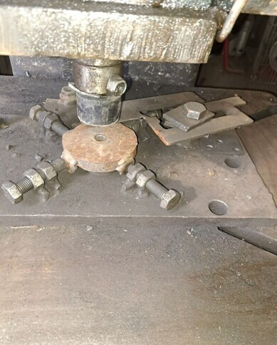 Epäkeskopuristin 60 tn Eisenwerk Hensel - Metallbearbeitungsmaschine: das Bild 4 Epäkeskopuristin 60 tn Eisenwerk Hensel - Metallbearbeitungsmaschine: das Bild 4