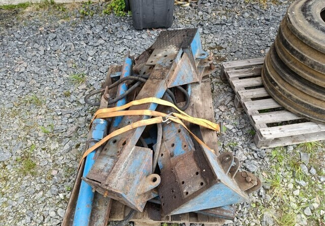 Fordson Diesel Major etukuormaajan osia - Frontlader für Traktor: das Bild 2 Fordson Diesel Major etukuormaajan osia - Frontlader für Traktor: das Bild 2