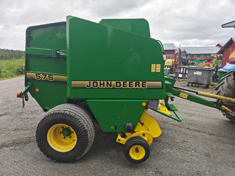 JOHN DEERE Pyöröpaalain 575 - Mähdrescher: das Bild 4 JOHN DEERE Pyöröpaalain 575 - Mähdrescher: das Bild 4