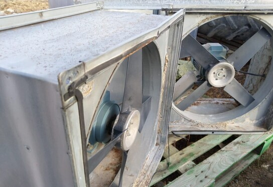 Puhaltimia sähkömoottoreineen 3kpl - HLK-Anlage: das Bild 5 Puhaltimia sähkömoottoreineen 3kpl - HLK-Anlage: das Bild 5