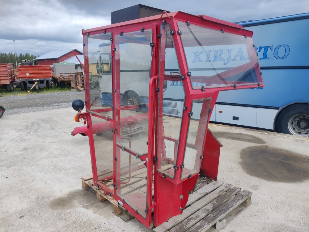 Sampo 410 leikkuupuimurin hytti, tummennetut lasit - Fahrerhaus für Mähdrescher: das Bild 5 Sampo 410 leikkuupuimurin hytti, tummennetut lasit - Fahrerhaus für Mähdrescher: das Bild 5