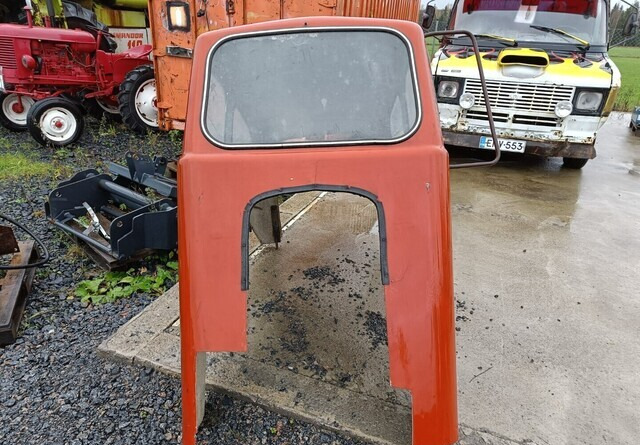 Traktorin hytti - lasikuituinen - Fahrerhaus für Traktor: das Bild 5 Traktorin hytti - lasikuituinen - Fahrerhaus für Traktor: das Bild 5