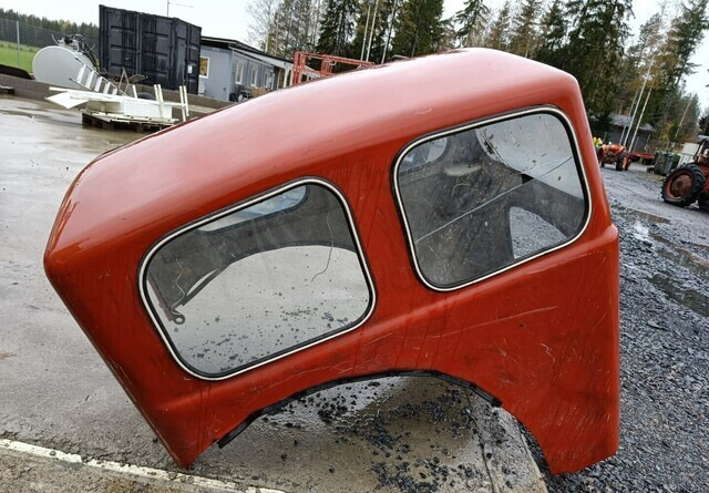 Traktorin hytti - lasikuituinen - Fahrerhaus für Traktor: das Bild 3 Traktorin hytti - lasikuituinen - Fahrerhaus für Traktor: das Bild 3