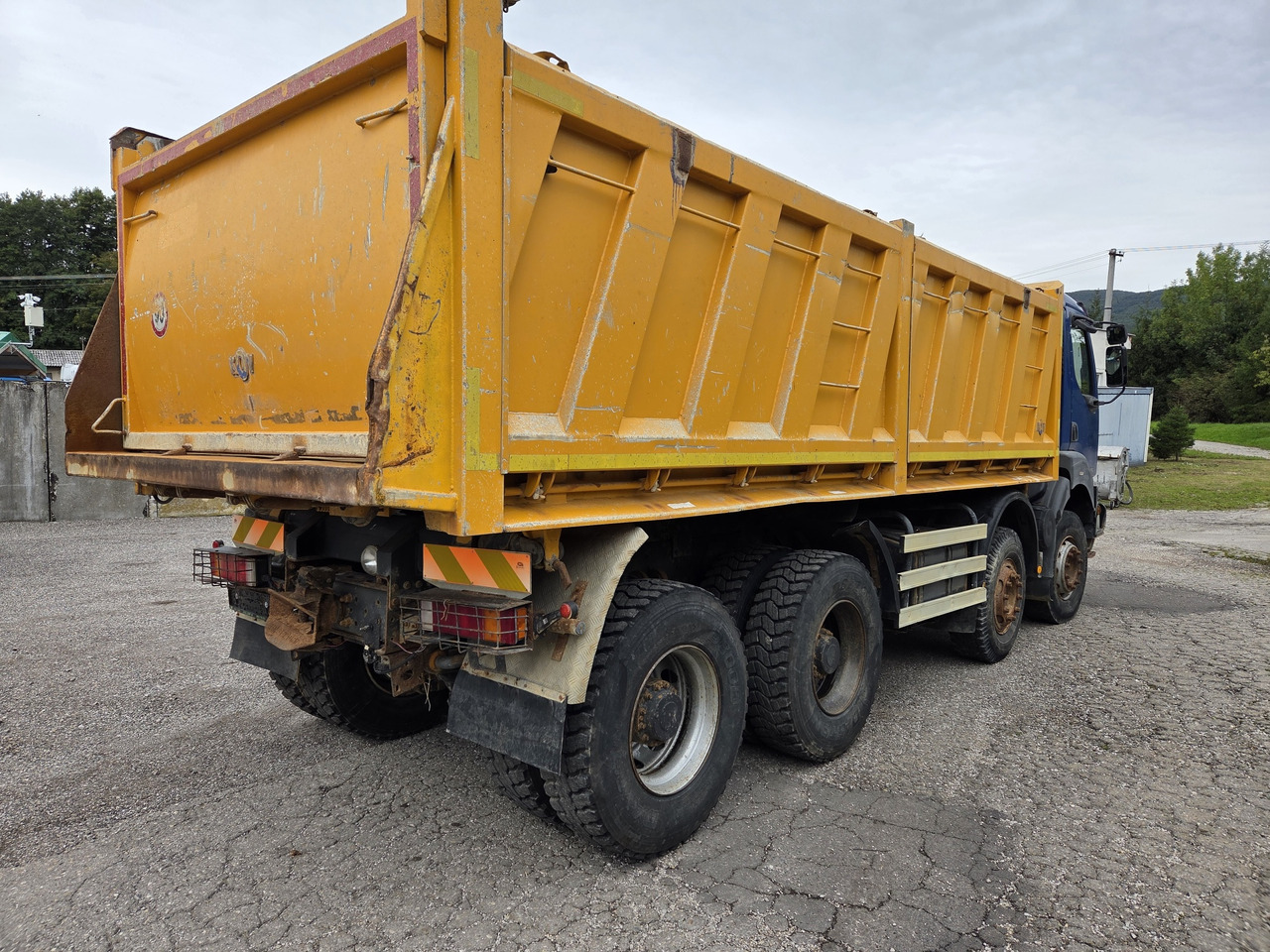 RENAULT KERAX 420.40 PR 8X4 3way tipper Bordamtik - Kipper: das Bild 4 RENAULT KERAX 420.40 PR 8X4 3way tipper Bordamtik - Kipper: das Bild 4