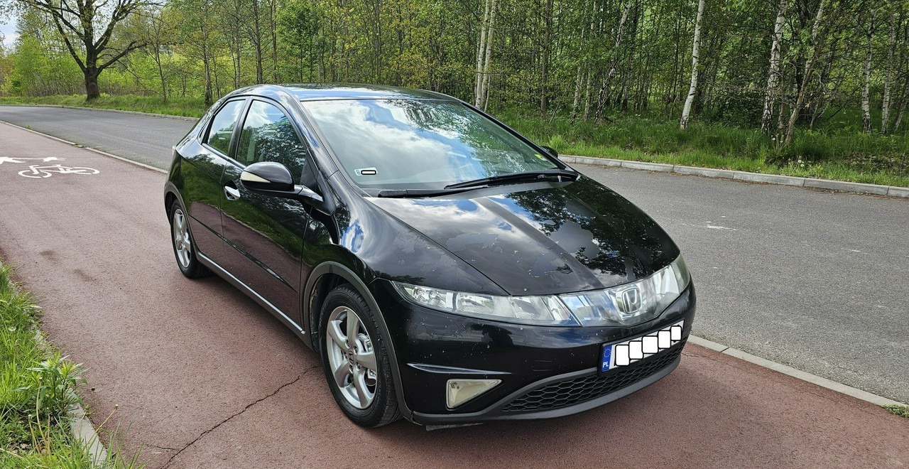 Honda Civic VIII bardzo ładna * pełnosprawna * - Schrägheck: das Bild 2 Honda Civic VIII bardzo ładna * pełnosprawna * - Schrägheck: das Bild 2