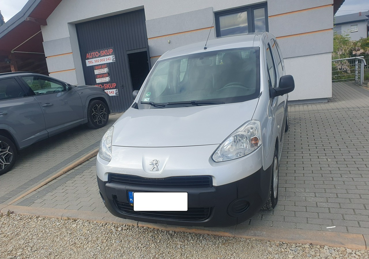 Peugeot Partner long *2 lub 5 osobowy *klima* gruau* - Kastenwagen: das Bild 3 Peugeot Partner long *2 lub 5 osobowy *klima* gruau* - Kastenwagen: das Bild 3