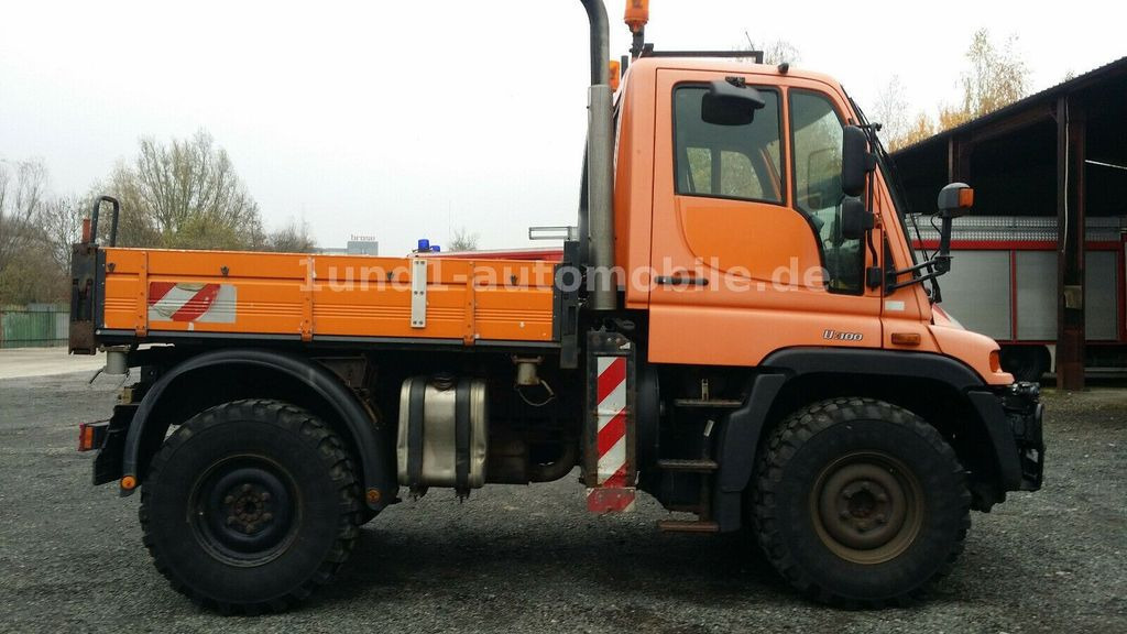 Mercedes-Benz Unimog U 300 Kipper Zugmaschine Kommunalhydraulik U 500 400 U 300 Kipper Zugmaschine Kommunalhydraulik U 500 400 - Kommunal-/ Sonderfahrzeug: das Bild 4 Mercedes-Benz Unimog U 300 Kipper Zugmaschine Kommunalhydraulik U 500 400 U 300 Kipper Zugmaschine Kommunalhydraulik U 500 400 - Kommunal-/ Sonderfahrzeug: das Bild 4