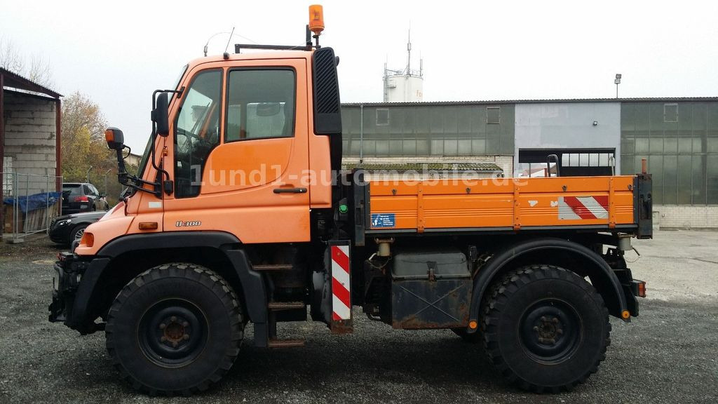 Unimog U 300 Kipper Zugmaschine Kommunalhydraulik U 500 400 U 300 Kipper Zugmaschine Kommunalhydraulik U 500 400 - Kommunal-/ Sonderfahrzeug: das Bild 3 Unimog U 300 Kipper Zugmaschine Kommunalhydraulik U 500 400 U 300 Kipper Zugmaschine Kommunalhydraulik U 500 400 - Kommunal-/ Sonderfahrzeug: das Bild 3