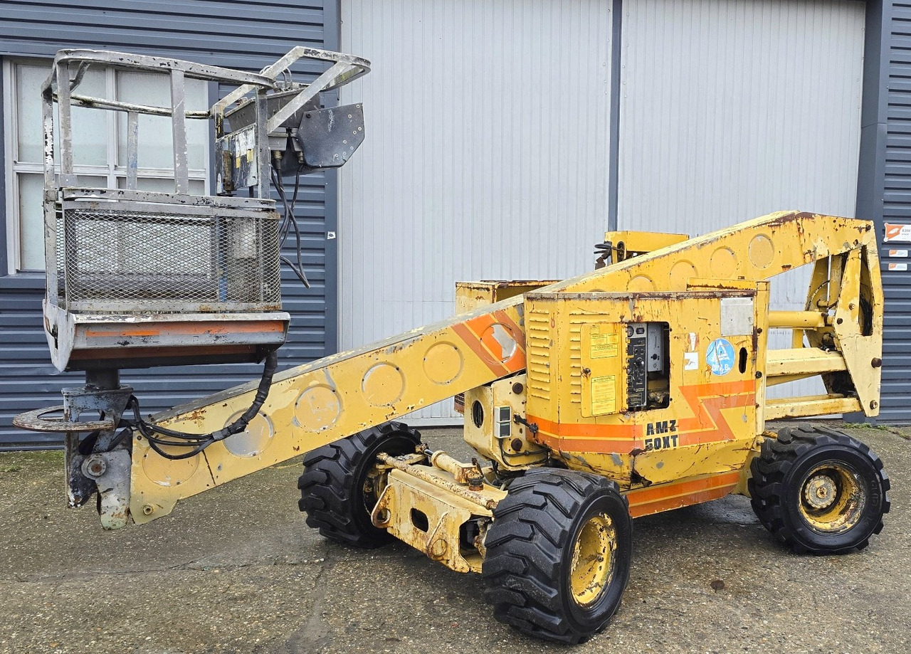 GROVE AMZ50XT - Gelenkarmbühne: das Bild 1 GROVE AMZ50XT - Gelenkarmbühne: das Bild 1