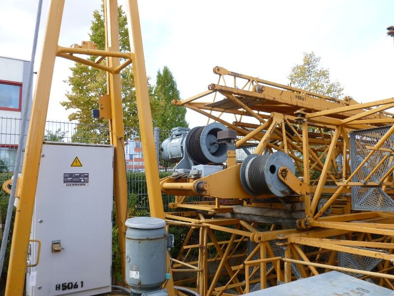 Liebherr 30LC - Turmkran: das Bild 1 Liebherr 30LC - Turmkran: das Bild 1