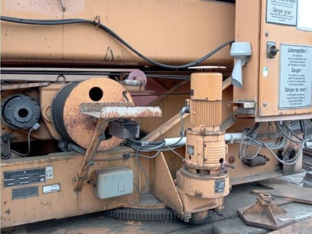 Liebherr 32K, 1992 yom, cabin stering, loco PL - Turmkran: das Bild 3 Liebherr 32K, 1992 yom, cabin stering, loco PL - Turmkran: das Bild 3