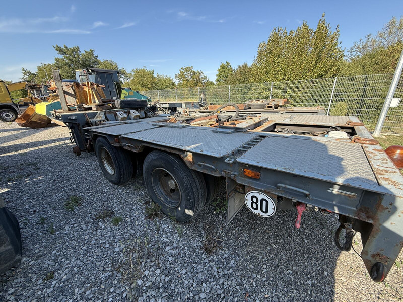 Liebherr 80km/h axeles for all self erecting 32K 35K 42K 50K 63K 71K - Turmkran: das Bild 3 Liebherr 80km/h axeles for all self erecting 32K 35K 42K 50K 63K 71K - Turmkran: das Bild 3