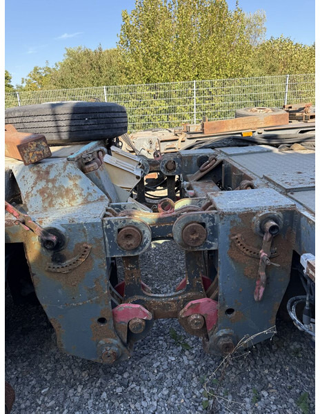 Liebherr 80km/h axeles for all self erecting 32K 35K 42K 50K 63K 71K - Turmkran: das Bild 2 Liebherr 80km/h axeles for all self erecting 32K 35K 42K 50K 63K 71K - Turmkran: das Bild 2