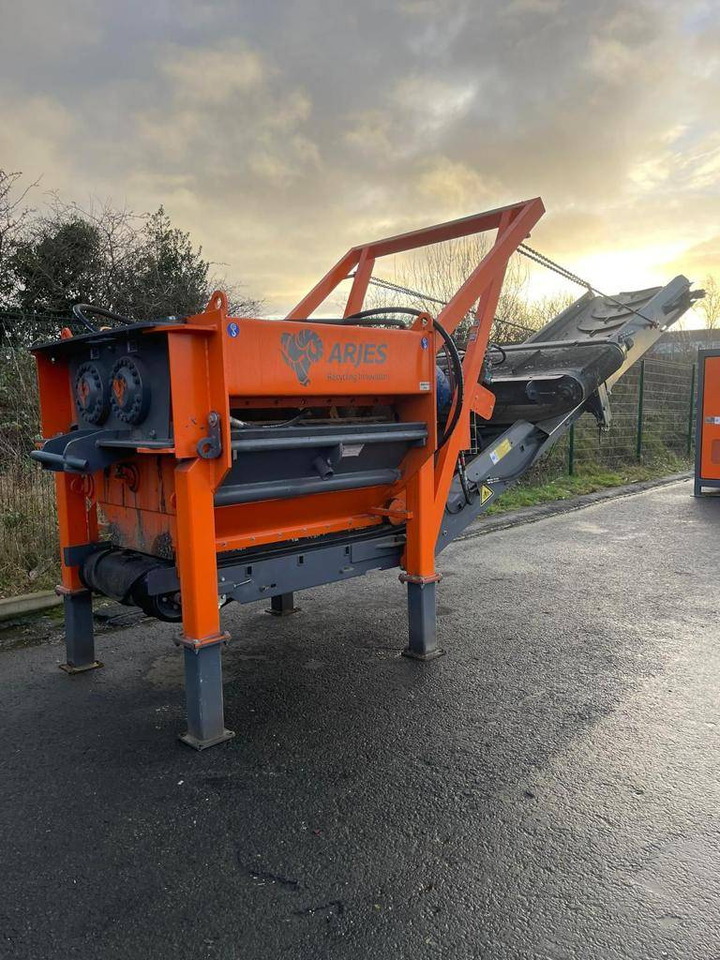 Industrie Schredder Arjes 250 E-PU Power Unit: das Bild 7