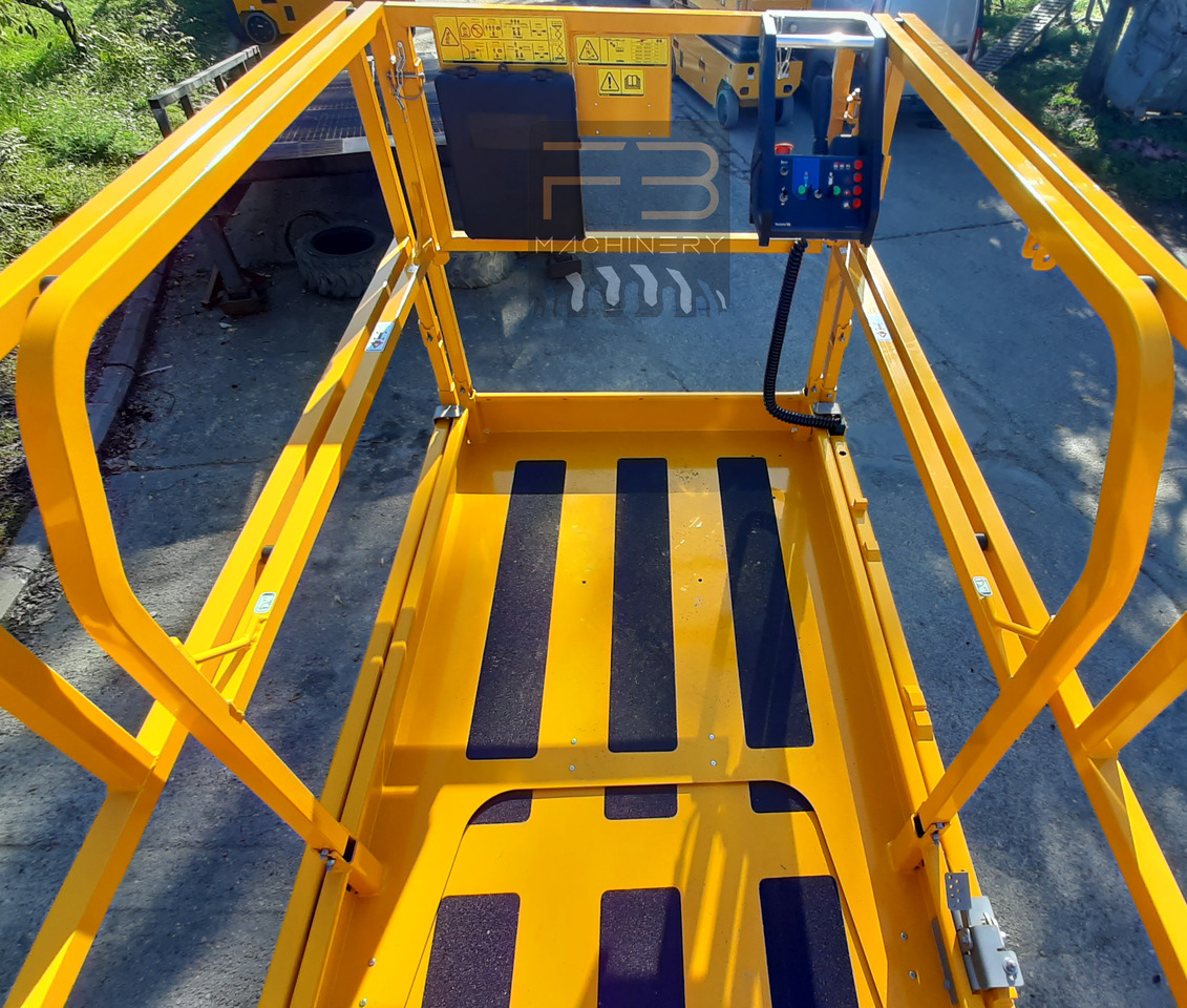 Compact 12 - Scherenbühne: das Bild 5 Compact 12 - Scherenbühne: das Bild 5