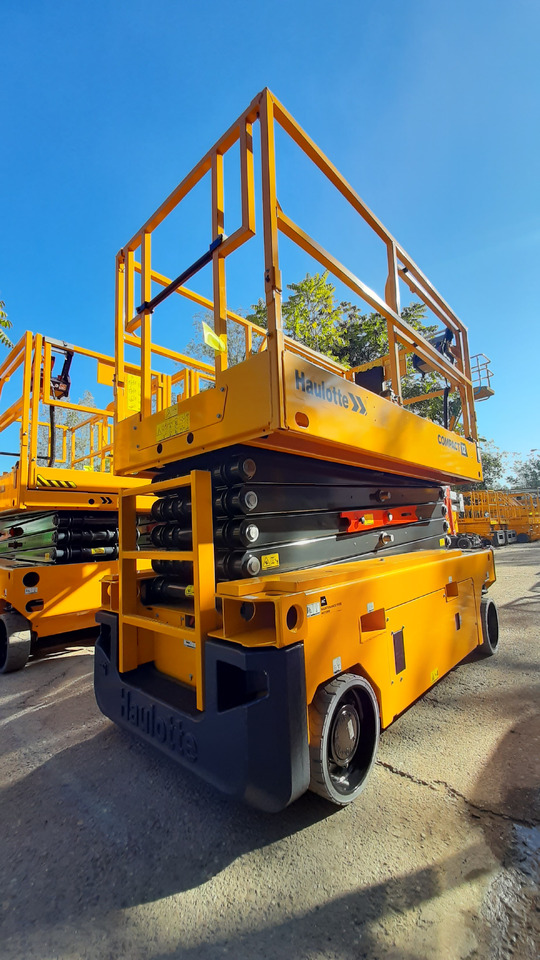 Compact 12 - Scherenbühne: das Bild 1 Compact 12 - Scherenbühne: das Bild 1