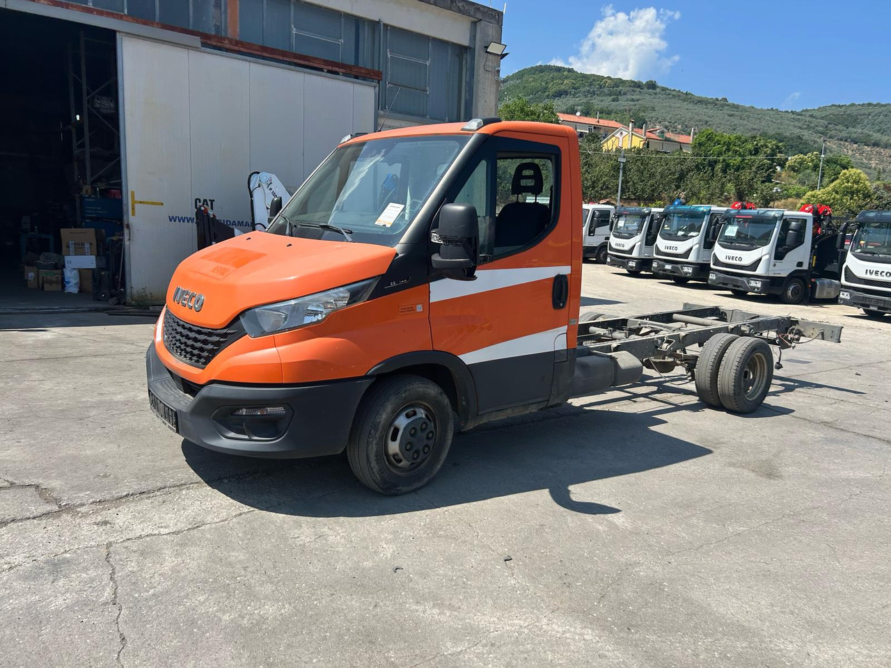 IVECO DAILY 35-140 - Pritsche Transporter: das Bild 5 IVECO DAILY 35-140 - Pritsche Transporter: das Bild 5