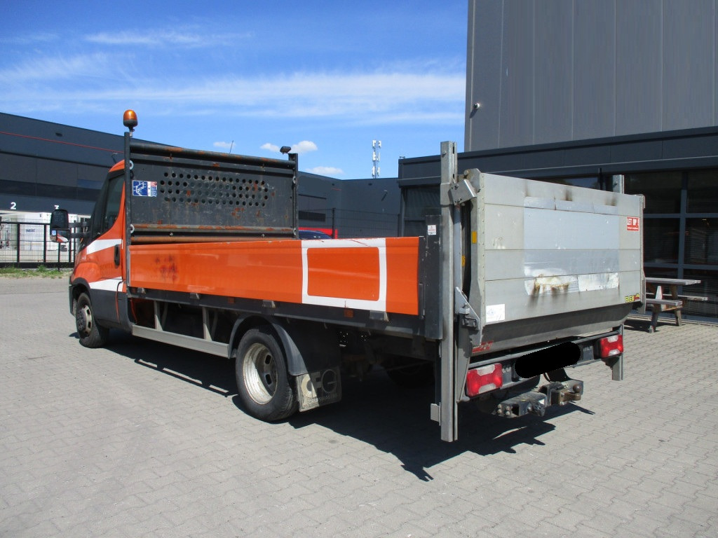 IVECO DAILY 35-140 - Pritsche Transporter: das Bild 4 IVECO DAILY 35-140 - Pritsche Transporter: das Bild 4