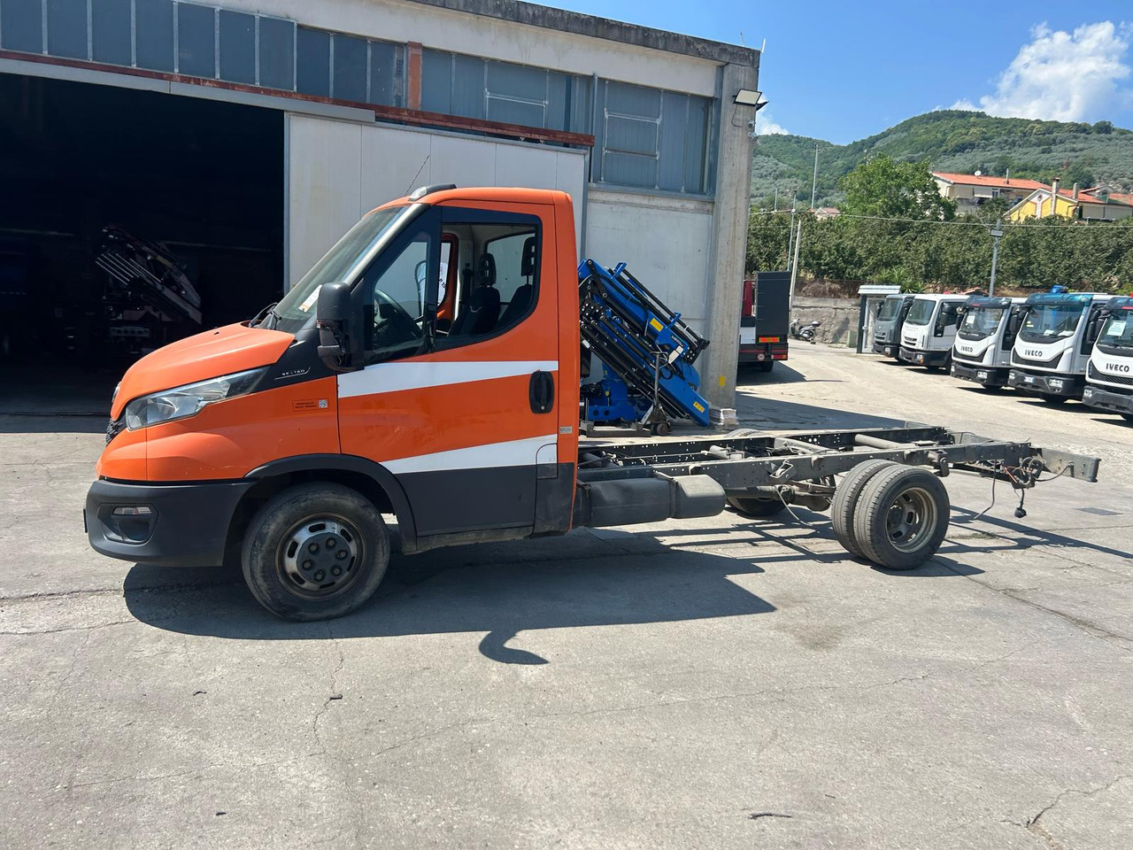 IVECO DAILY 35-140 - Pritsche Transporter: das Bild 4 IVECO DAILY 35-140 - Pritsche Transporter: das Bild 4