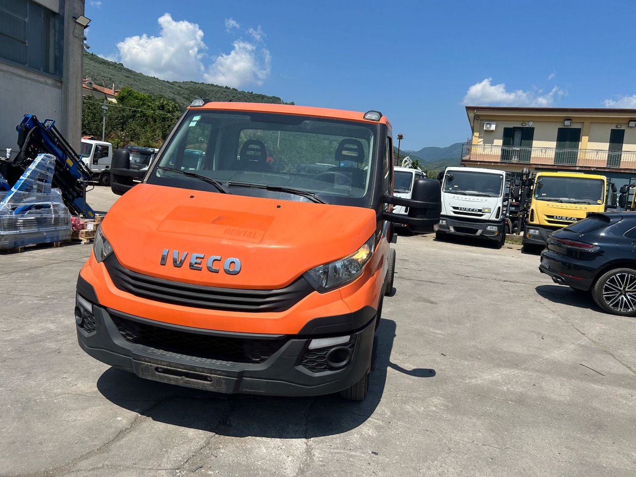 IVECO DAILY 35-140 - Pritsche Transporter: das Bild 4 IVECO DAILY 35-140 - Pritsche Transporter: das Bild 4